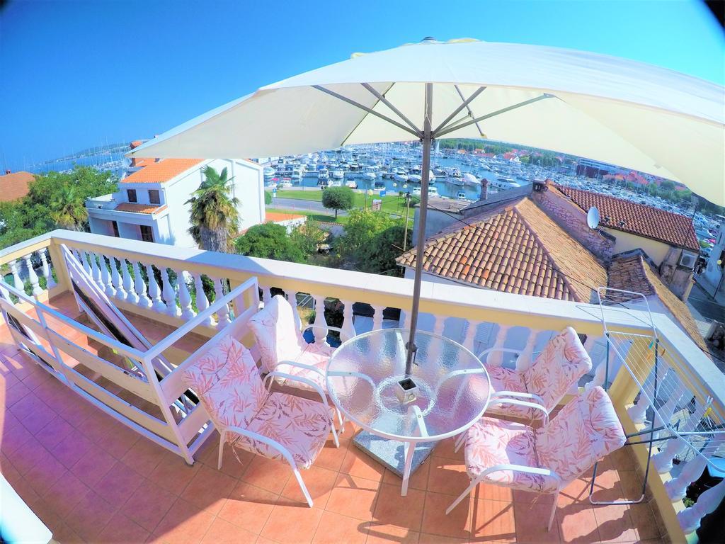 Orange City Apartment'S Repic Biograd Na Moru Exterior photo